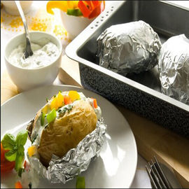 Закалите фольгу прокладки безопасности алюминиевой фольги кухни создания программы-оболочки еды o алюминиевую